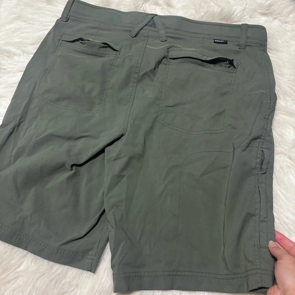 Gerry Men’s Forest Green Shorts size 36